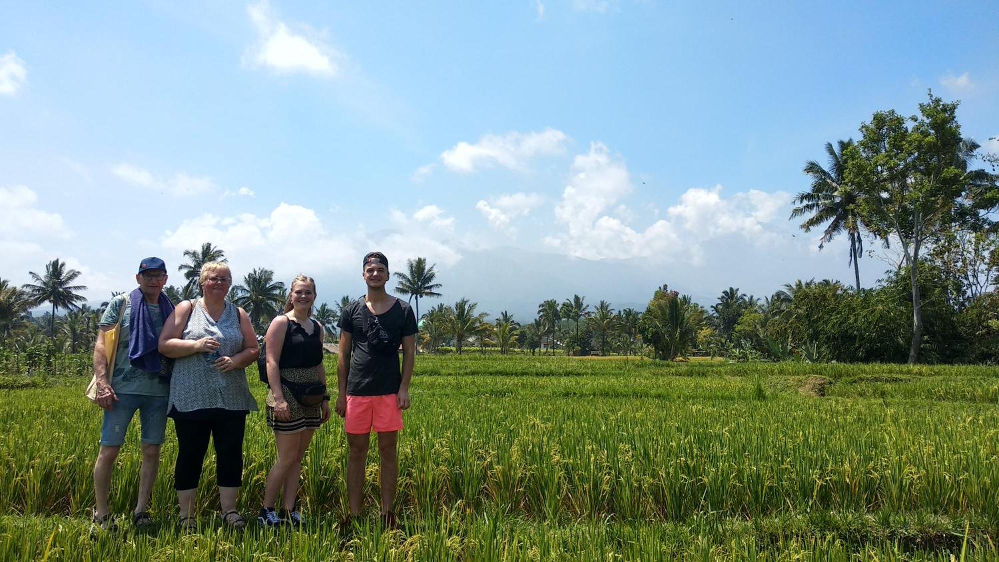 Alfarizi Homestay เตเตบาตู ภายนอก รูปภาพ